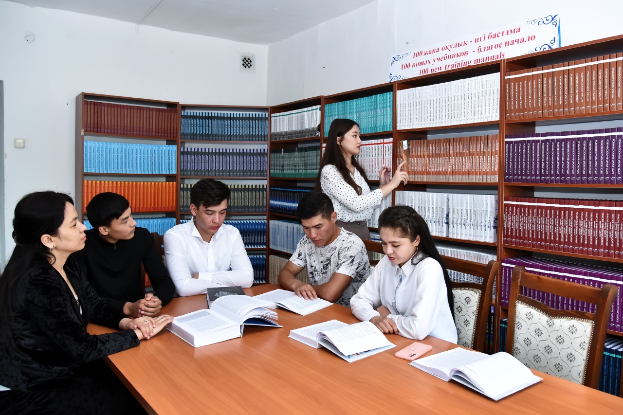 Адамды адам еткен – кітап, адамзат еткен – кітапхана.
